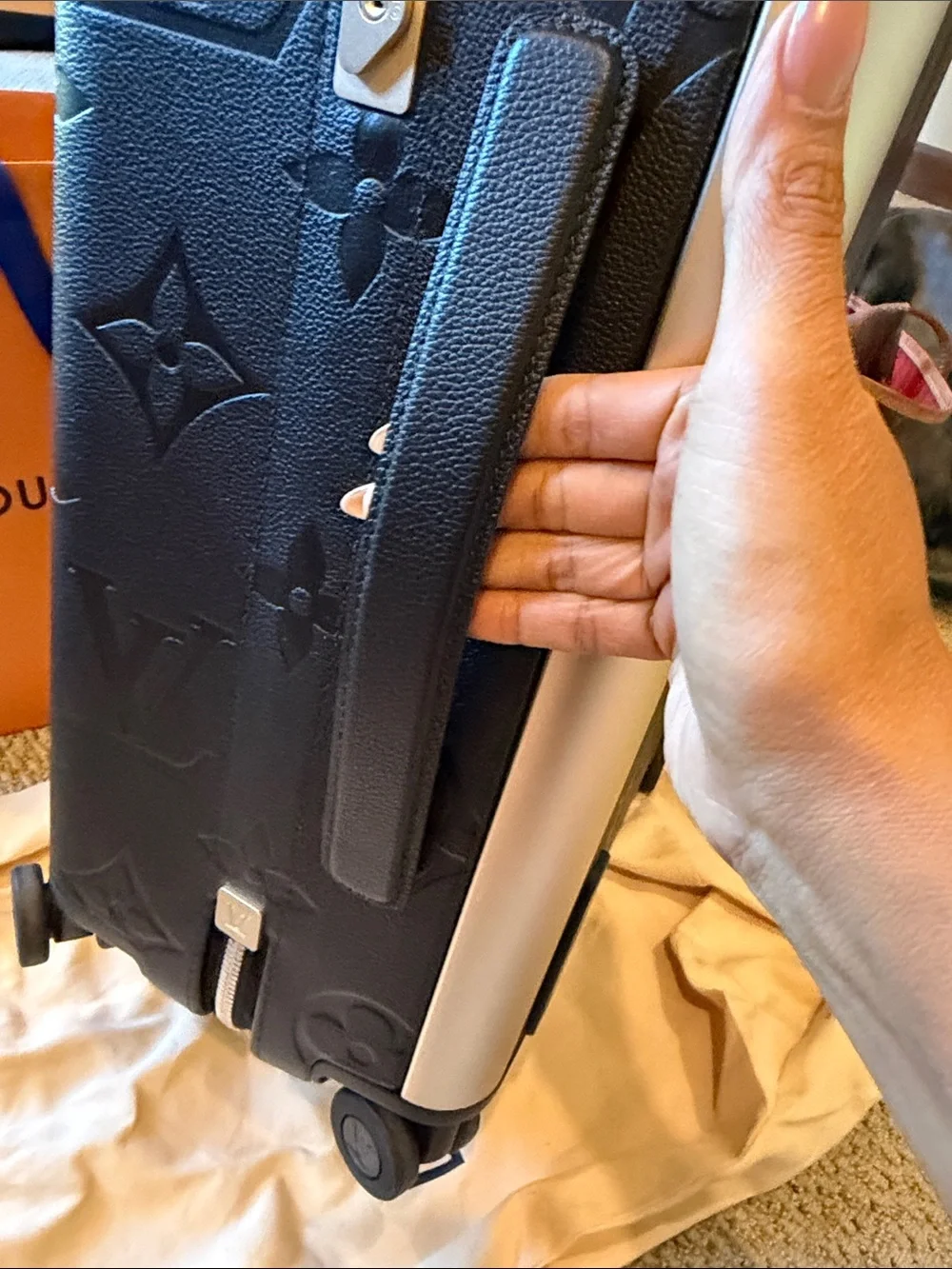 Louis Vuitton Black Embossed Monogram Carry-On - Picture 4 of 10